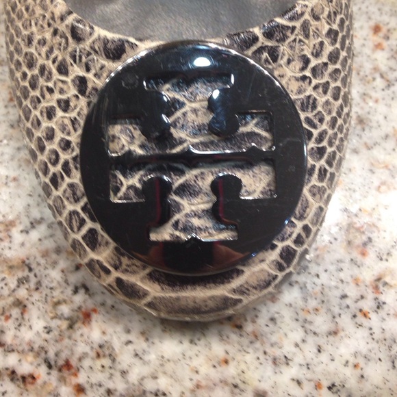 Tory Burch Reva snake skin flats - Picture 2 of 4